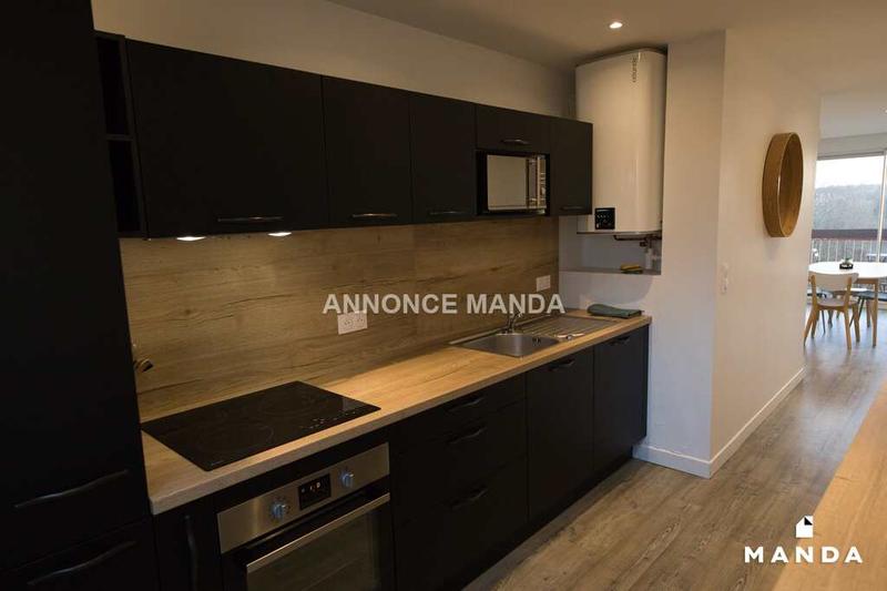 Chambre - 11 m² - 5 pièces