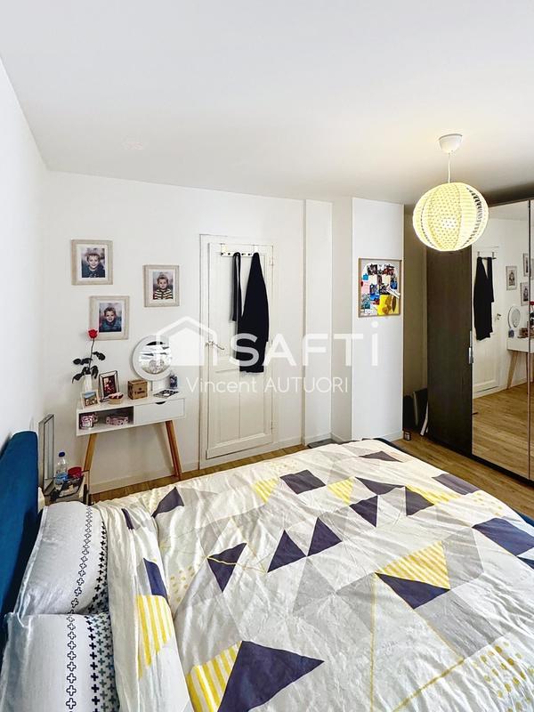 Maison - 198 m² - 7 pièces