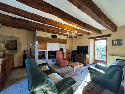 Maison en pierre - 206 m² - 8 pièces