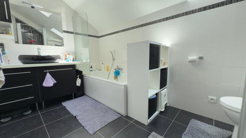 Maison - 122 m² - 5 pièces