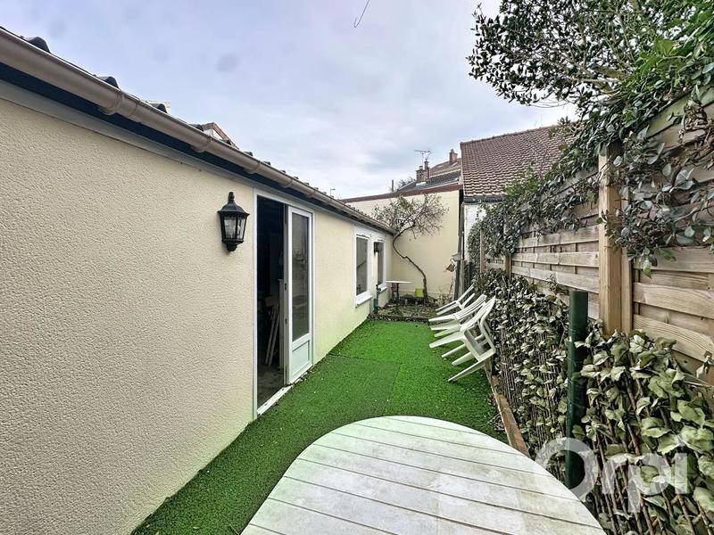 Immeuble - 97 m² - 6 pièces