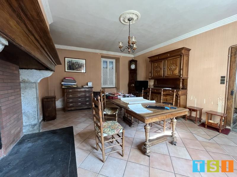 Maison - 200 m² - 7 pièces