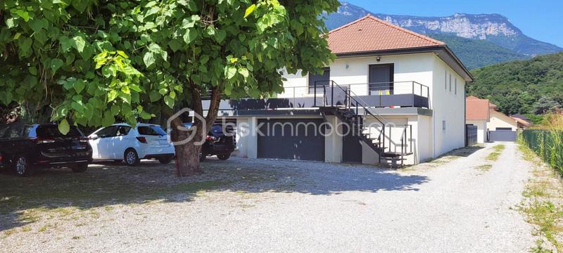 Maison - 200 m² - 4 pièces