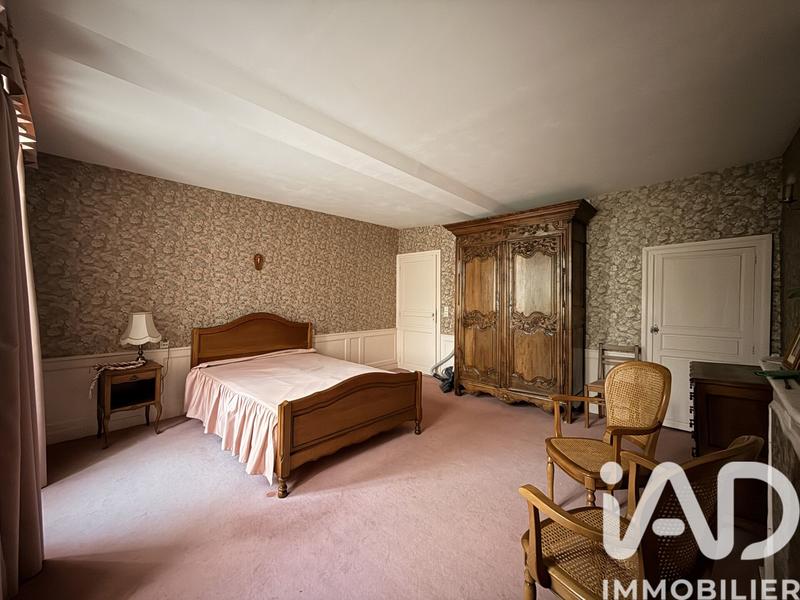 Maison - 250 m² - 9 pièces