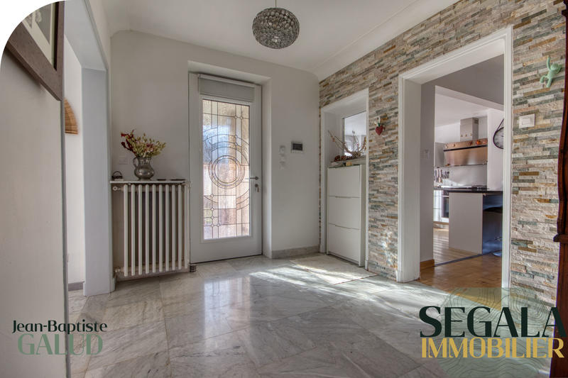 Maison - 148 m² - 6 pièces