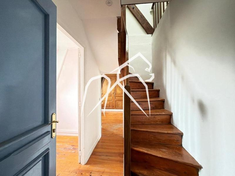 Appartement ancien - 76 m² - 5 pièces