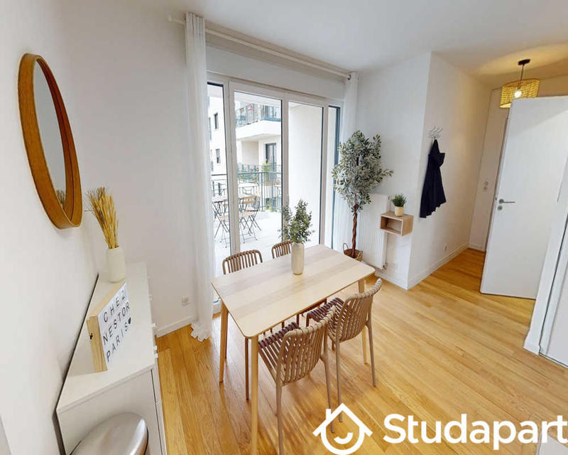 Chambre - 90 m² - 1 pièce