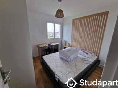 Chambre - 10 m² - 1 pièce