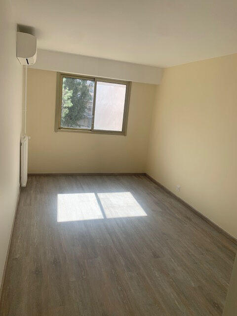 Appartement - 99 m² - 4 pièces