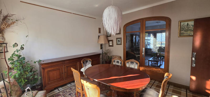 Maison - 335 m² - 15 pièces