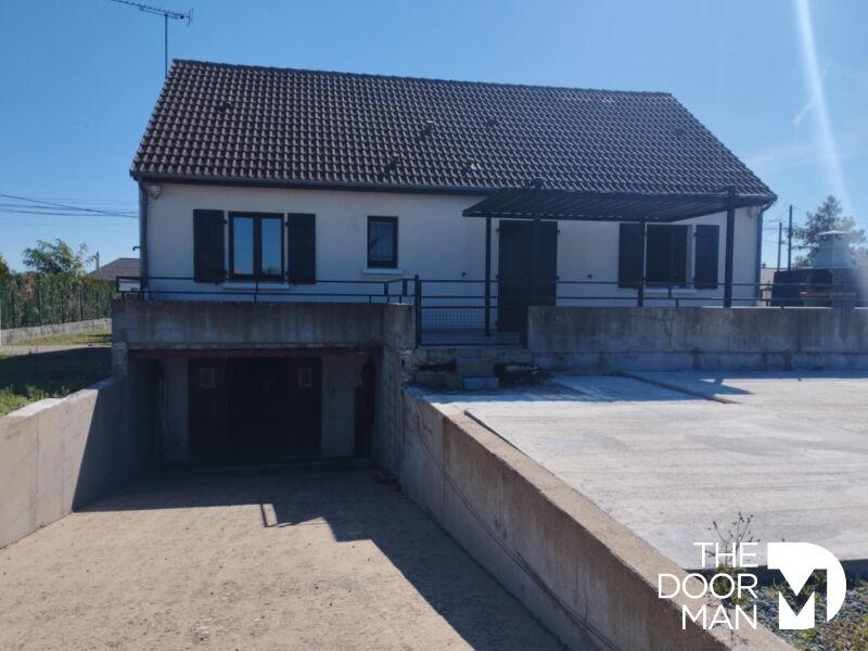 Maison - 90 m² - 4 pièces