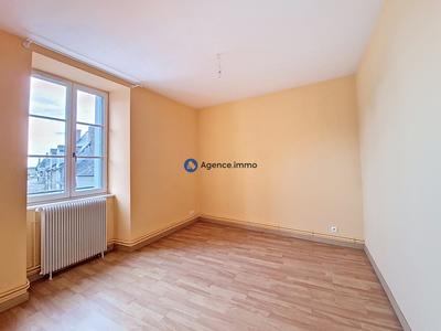 Maison - 99 m² - 4 pièces