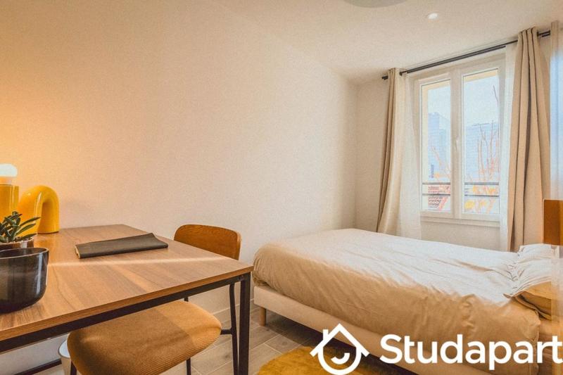 Chambre - 9 m² - 1 pièce