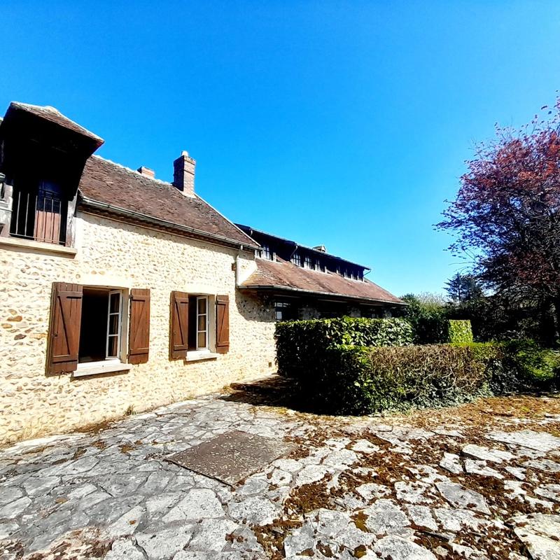 Maison ancienne - 265 m² - 8 pièces