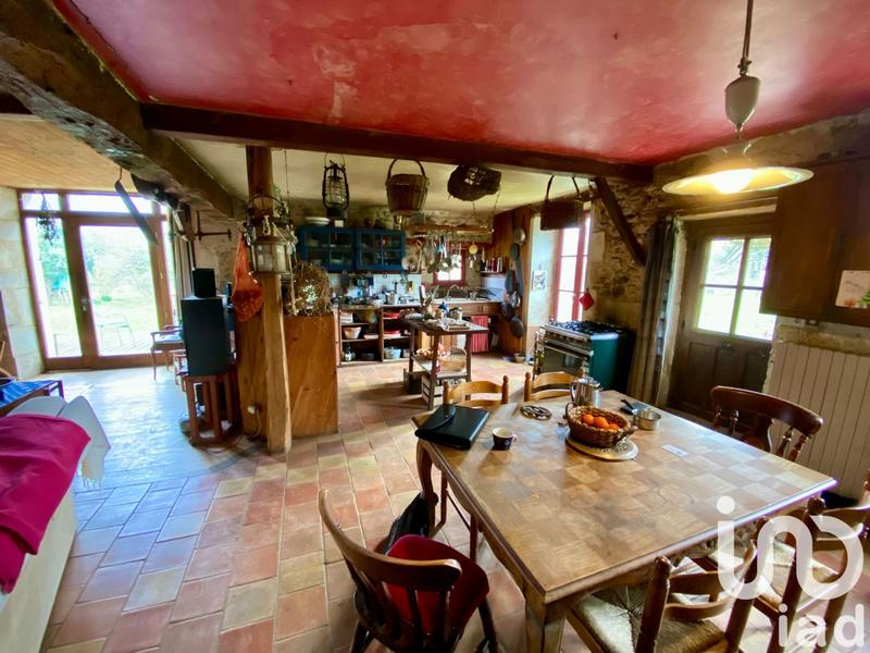 Maison - 180 m² - 8 pièces