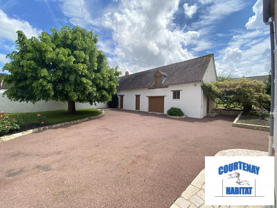 Maison traditionnelle - 211 m² - 7 pièces