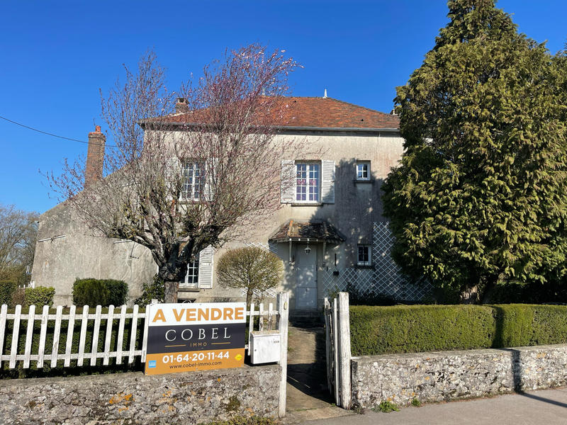 Maison - 166 m² - 7 pièces