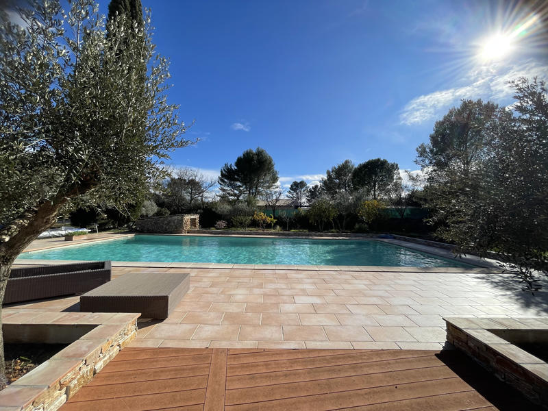 Maison - 200 m² - 7 pièces