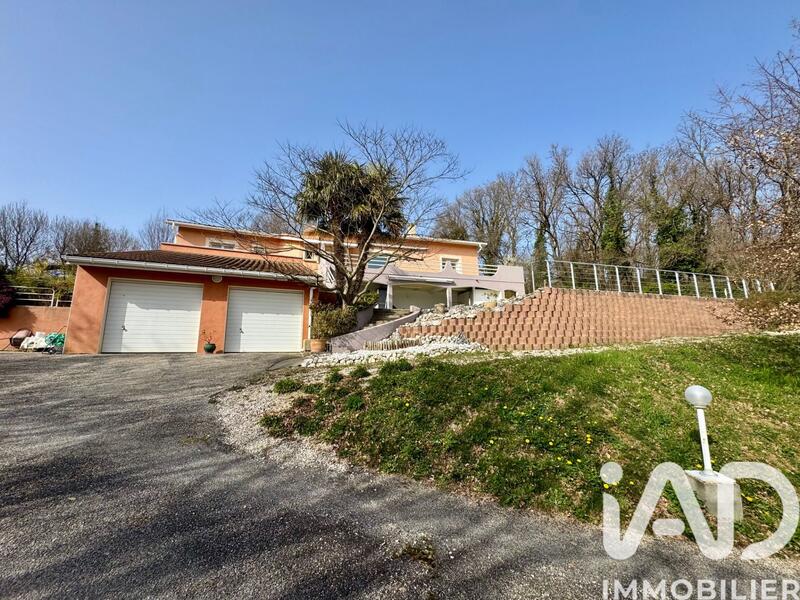 Maison - 137 m² - 5 pièces