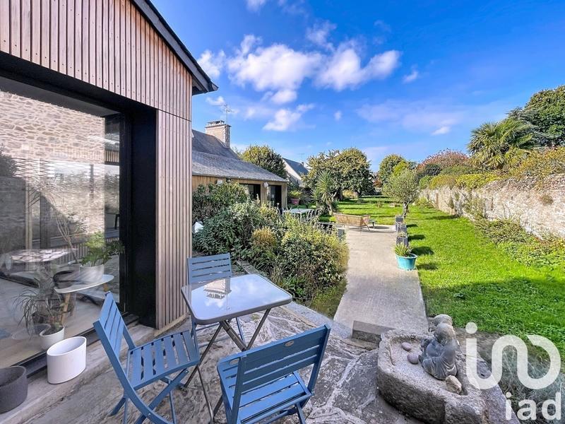 Maison - 260 m² - 8 pièces