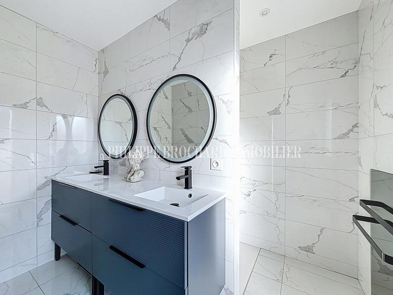 Maison contemporaine - 148 m² - 7 pièces