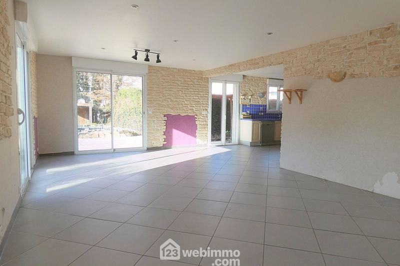 Maison - 104 m² - 4 pièces