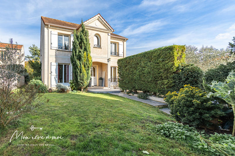 Maison - 170 m² - 6 pièces