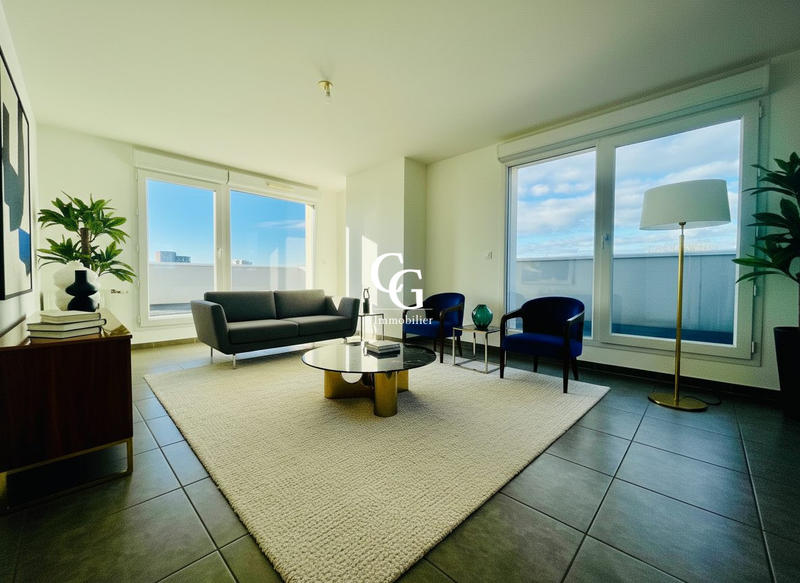 Appartement - 90 m² - 4 pièces