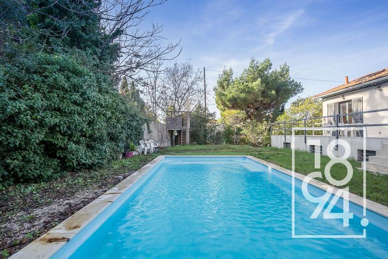 Demeure - 160 m² - 7 pièces