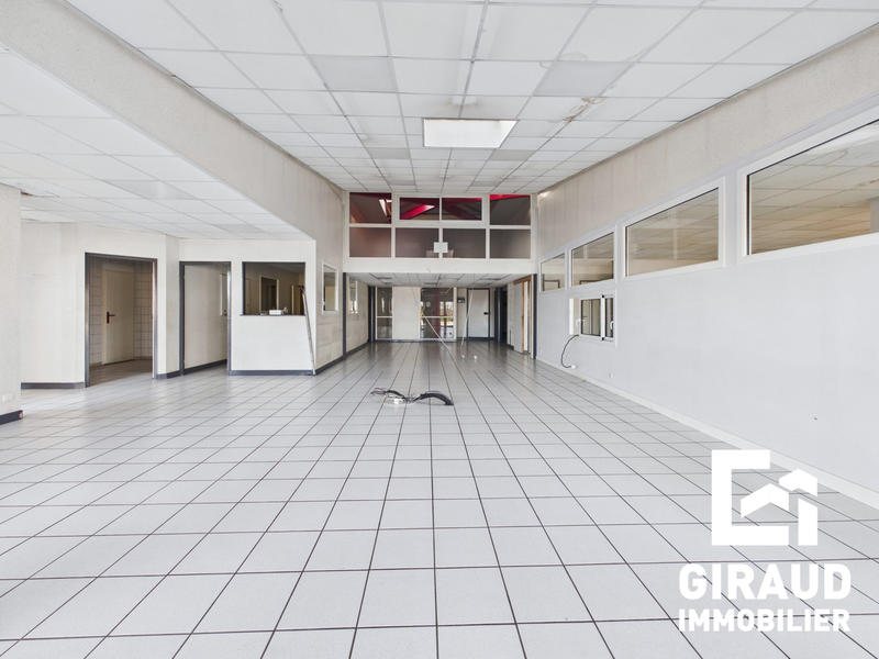 Local commercial - 770 m²