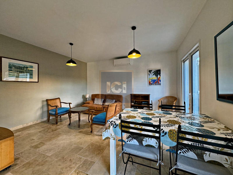 Maison - 167 m² - 7 pièces