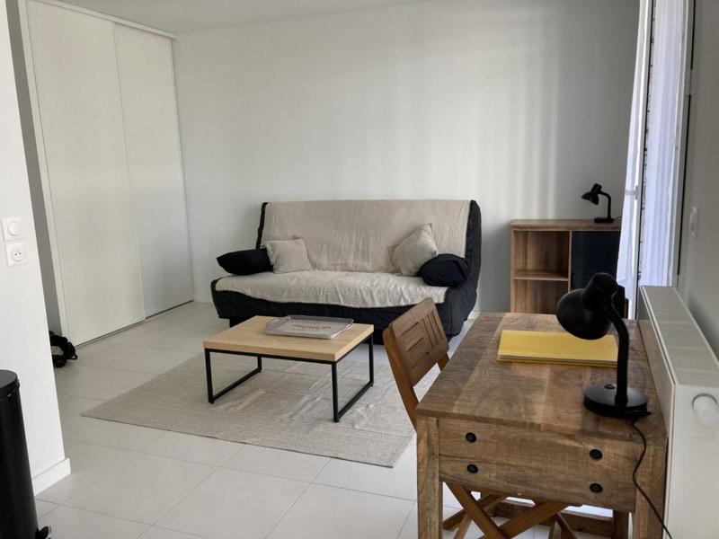Studio - 25 m² - 1 pièce