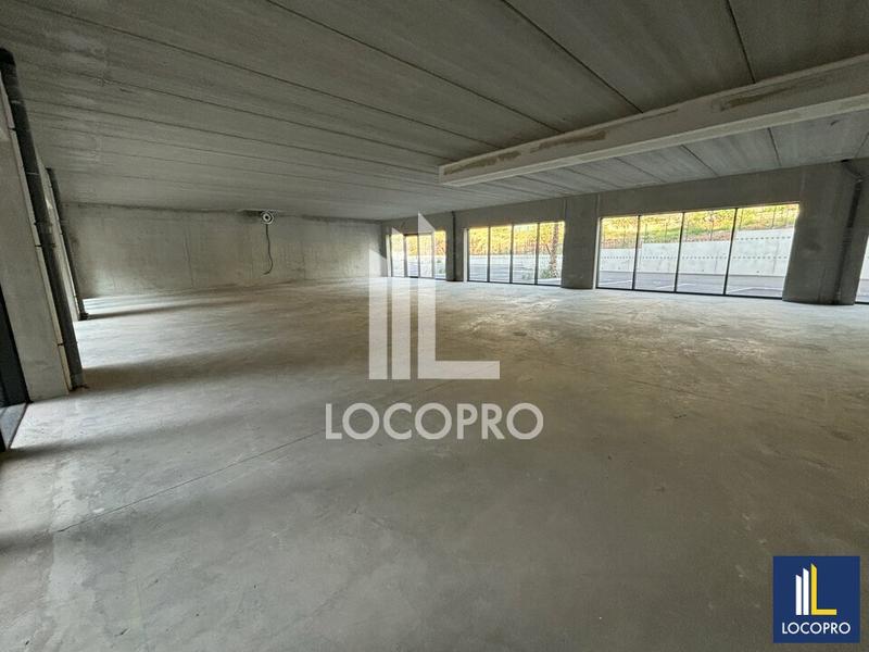Local commercial - 287 m²