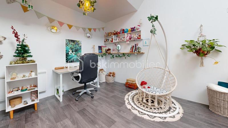 Maison - 218 m² - 8 pièces