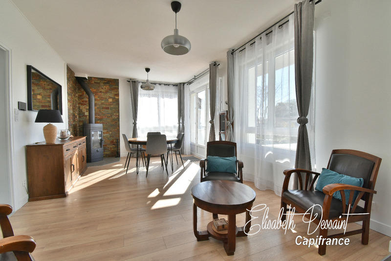 Maison - 196 m² - 7 pièces