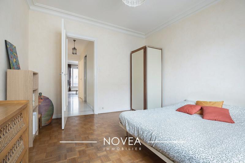 Appartement - 100 m² - 4 pièces