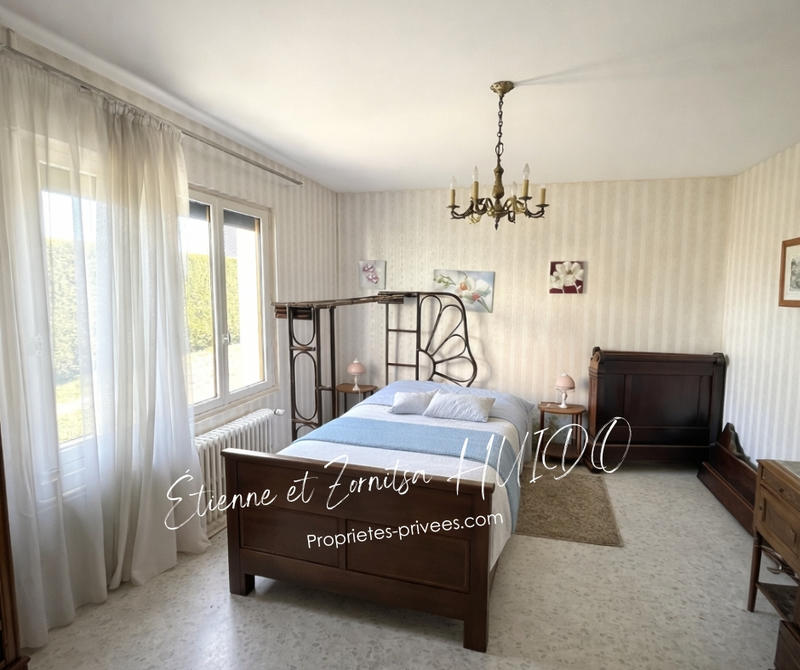 Maison - 168 m² - 8 pièces