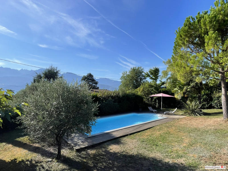 Maison - 180 m² - 6 pièces