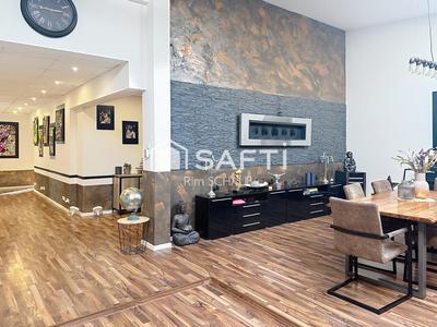 Appartement - 200 m² - 4 pièces