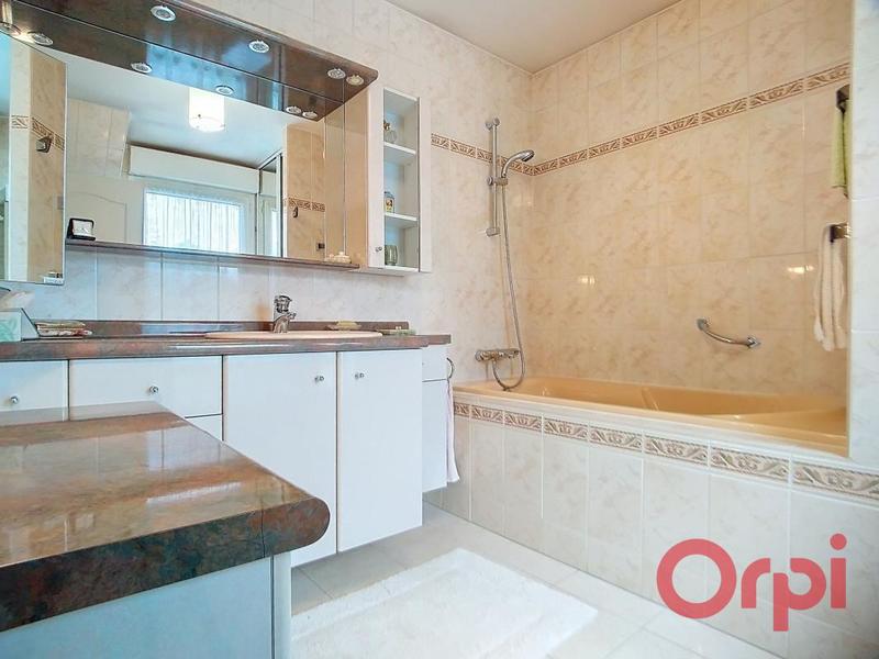 Appartement - 133 m² - 4 pièces