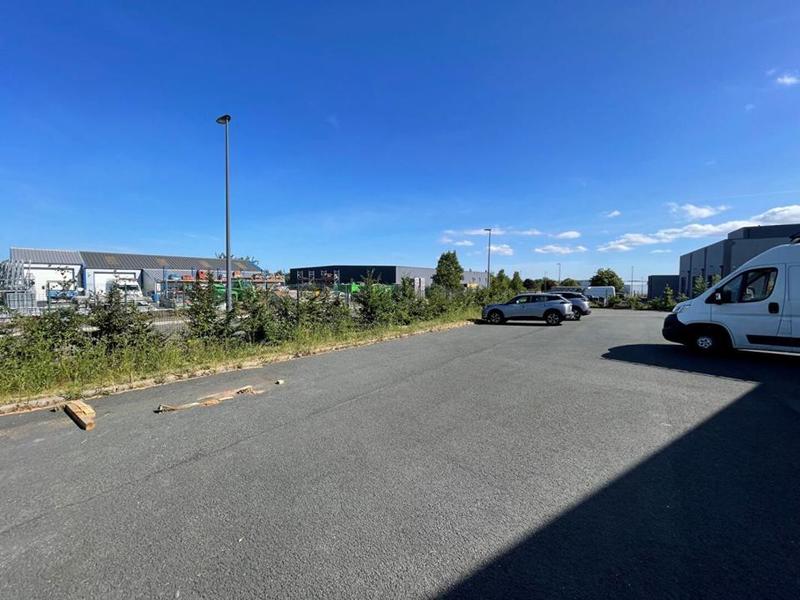 Local d'activité / Entrepôt - 150 m²