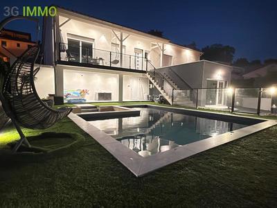 Villa - 161 m² - 5 pièces