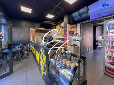 Local commercial - 64 m²