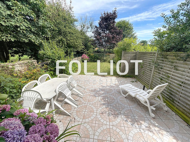 Maison - 225 m² - 10 pièces