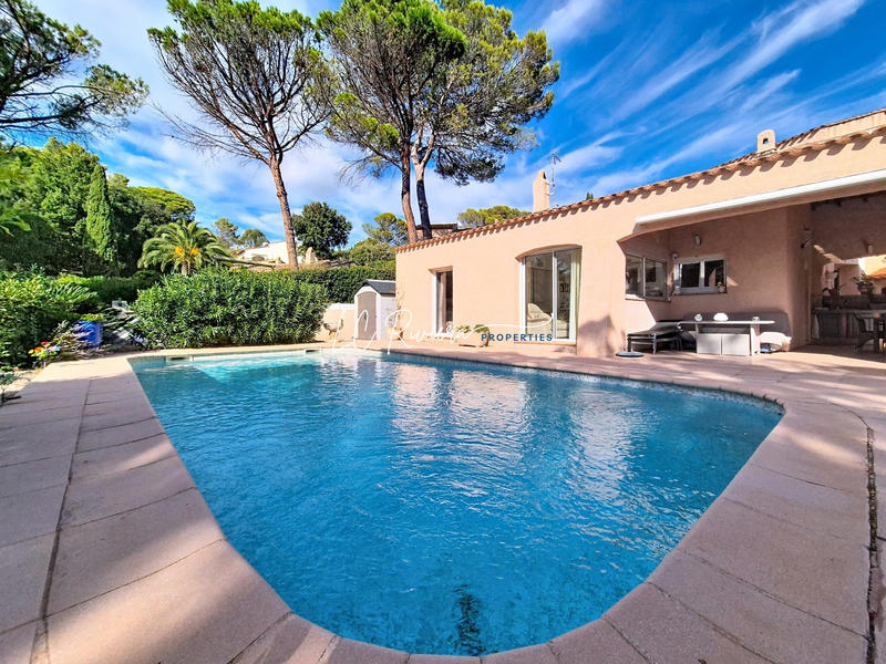 Villa - 180 m² - 6 pièces