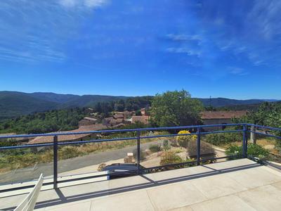 Maison - 200 m² - 6 pièces