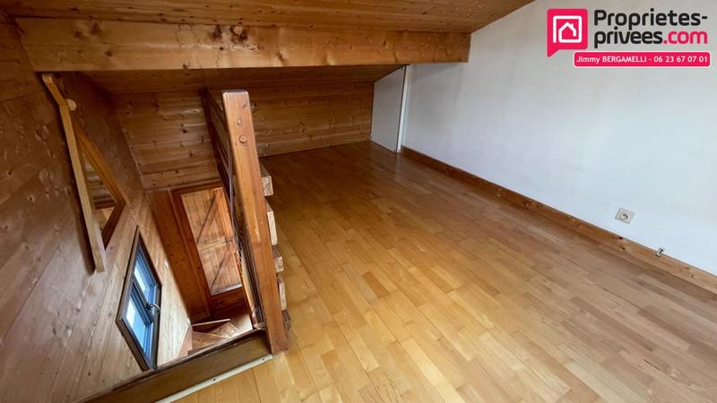 Maison - 210 m² - 6 pièces