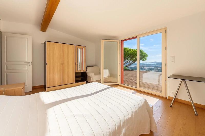 Villa - 180 m² - 6 pièces