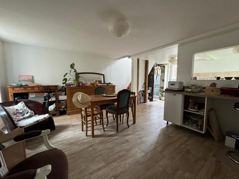 Maison - 170 m² - 8 pièces