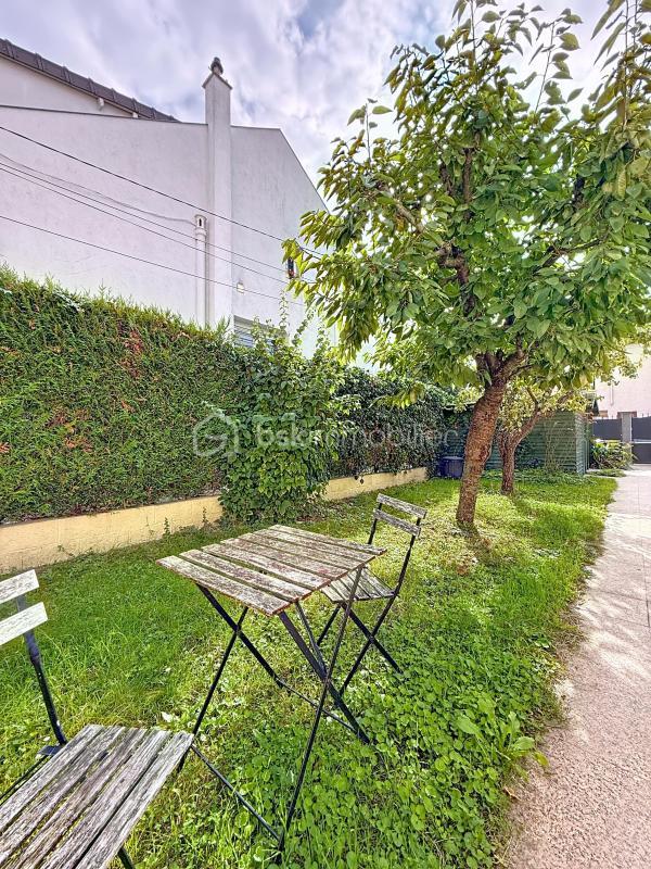 Maison - 104 m² - 5 pièces